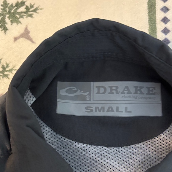 Drake Waterfowl Tennessee Vols Dark Gray S/S button down - Picture 2 of 9